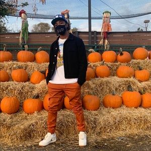 Meet your Posher, Dontee